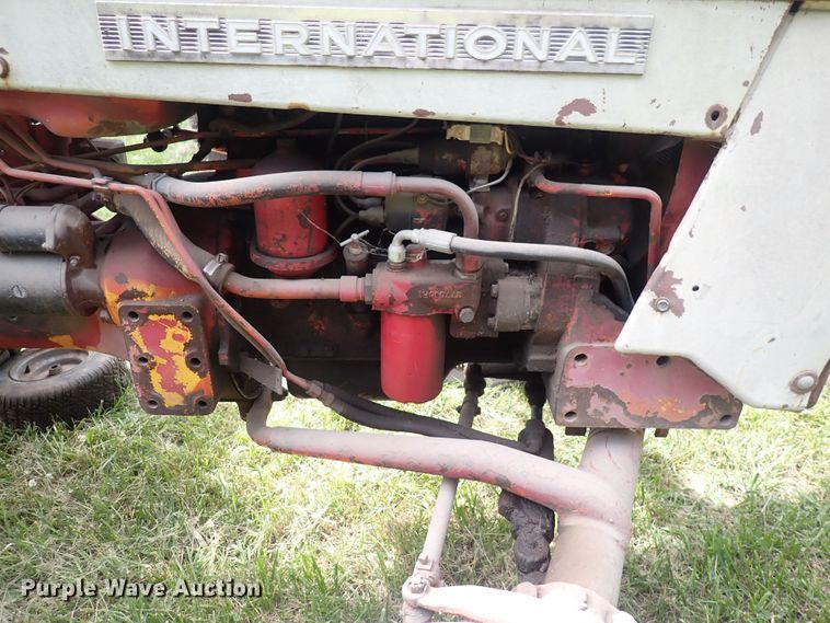 image for item LU9365 International 404  tractor