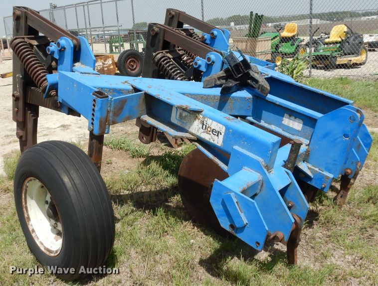 image for item MD9226 DMI Tiger  V-ripper