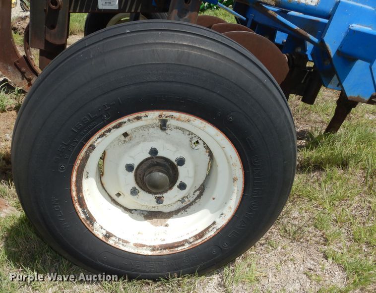 image for item MD9226 DMI Tiger  V-ripper