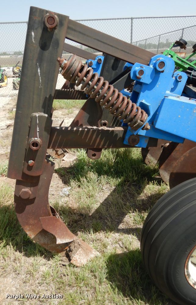 image for item MD9226 DMI Tiger  V-ripper