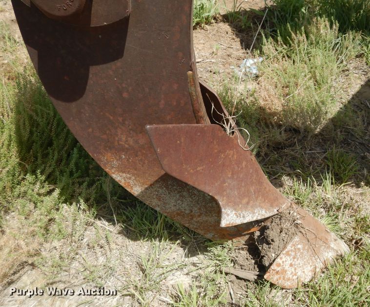 image for item MD9226 DMI Tiger  V-ripper