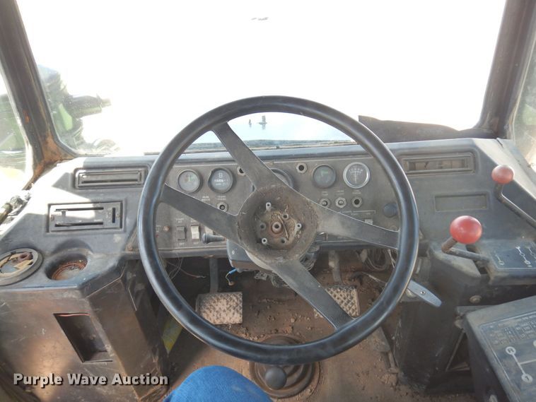 image for item MF9661 Steiger Panther III ST350  4WD tractor