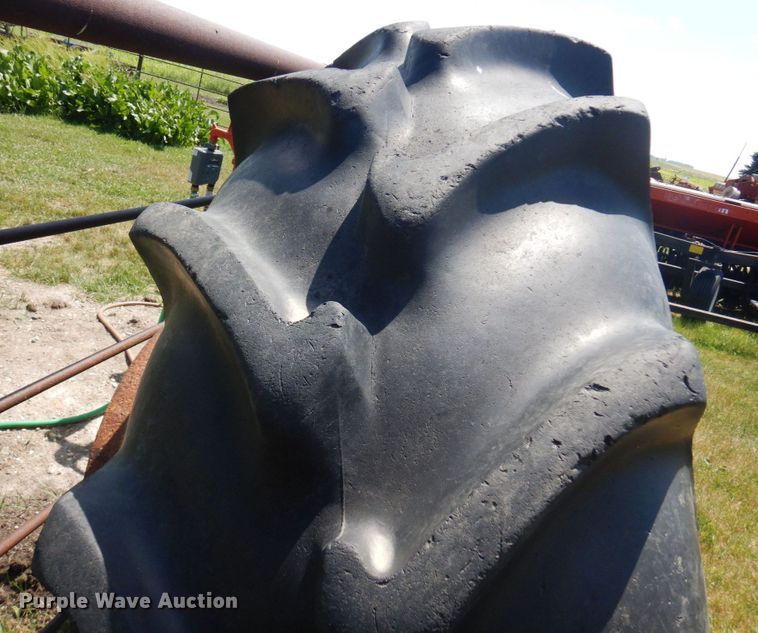 image for item MF9661 Steiger Panther III ST350  4WD tractor