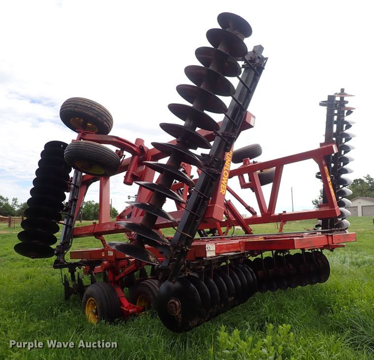 image for item DS7113 Sunflower 1433-29  tandem disk