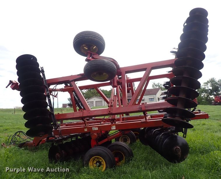 image for item DS7113 Sunflower 1433-29  tandem disk