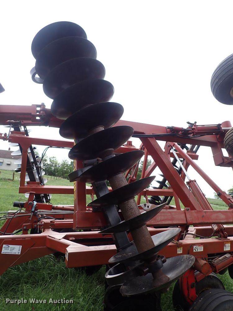 image for item DS7113 Sunflower 1433-29  tandem disk