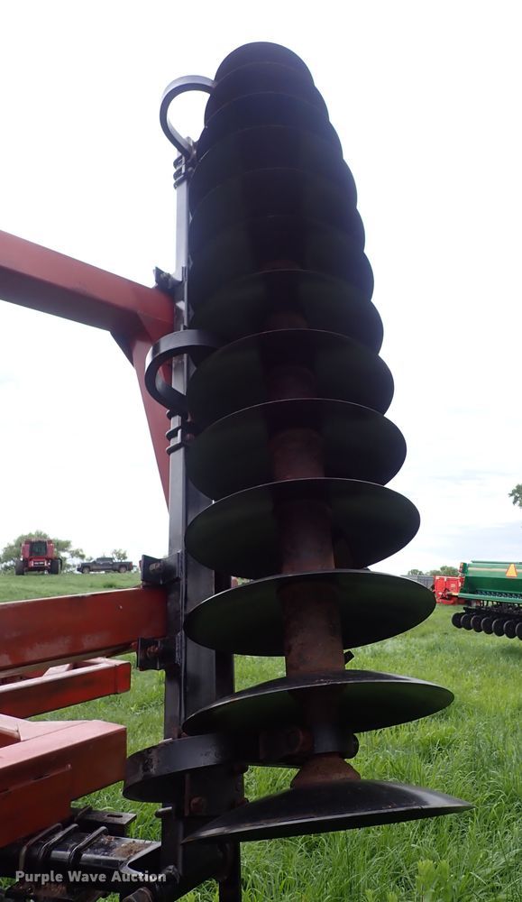 image for item DS7113 Sunflower 1433-29  tandem disk