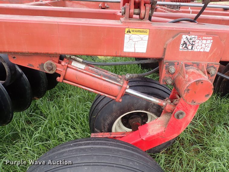 image for item DS7113 Sunflower 1433-29  tandem disk