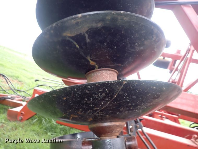 image for item DS7113 Sunflower 1433-29  tandem disk