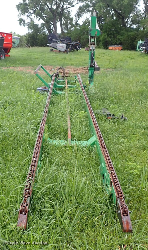 image for item DS7116 Kingsman  hay bale mover