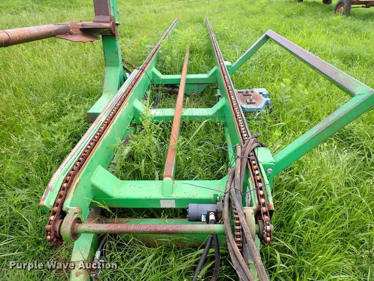 image for item DS7116 Kingsman  hay bale mover