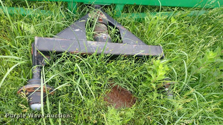 image for item DS7116 Kingsman  hay bale mover