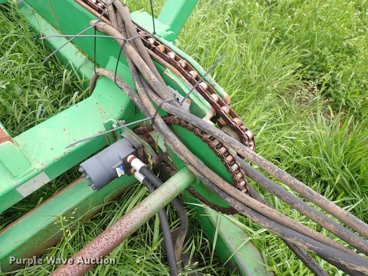 image for item DS7116 Kingsman  hay bale mover