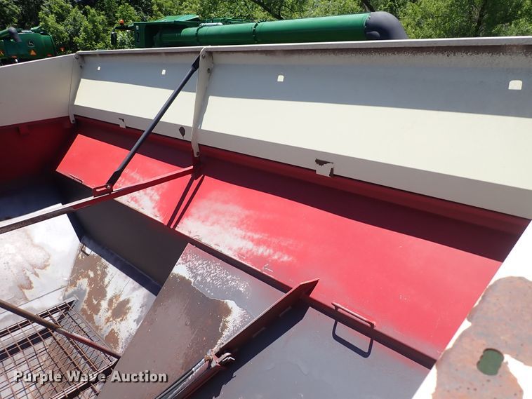 image for item DS7117 Killbros 1160  grain cart