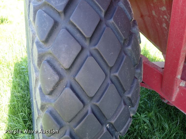 image for item DS7117 Killbros 1160  grain cart