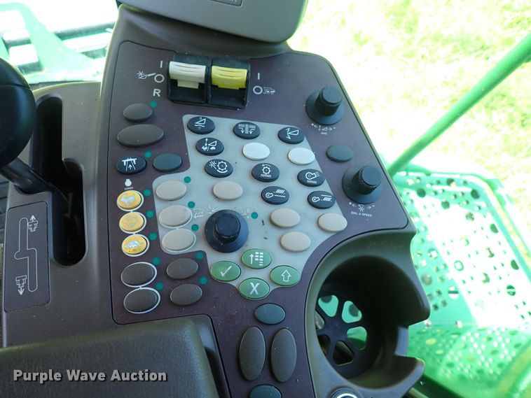 image for item DS7131 2008 John Deere 9770 STS  combine