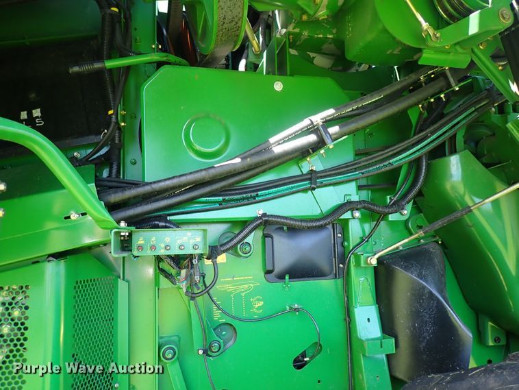 image for item DS7131 2008 John Deere 9770 STS  combine
