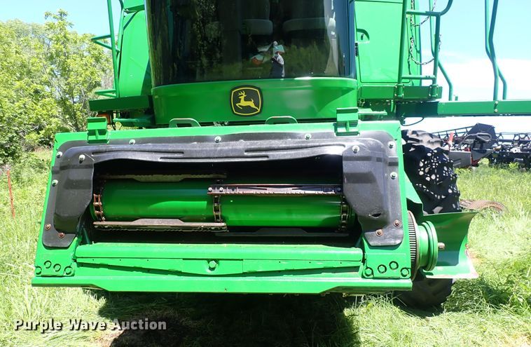 image for item DS7131 2008 John Deere 9770 STS  combine