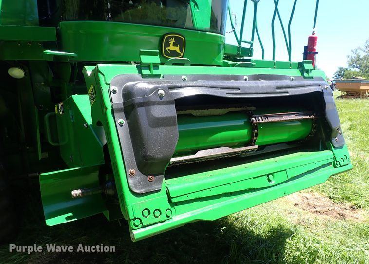 image for item DS7131 2008 John Deere 9770 STS  combine