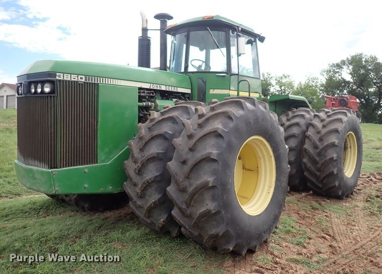 image for item DS7132 1983 John Deere 8850  4WD tractor
