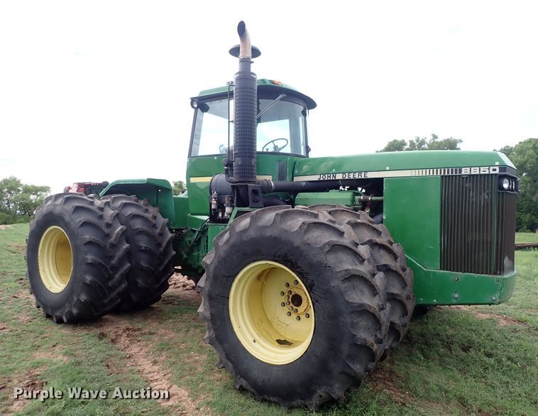image for item DS7132 1983 John Deere 8850  4WD tractor