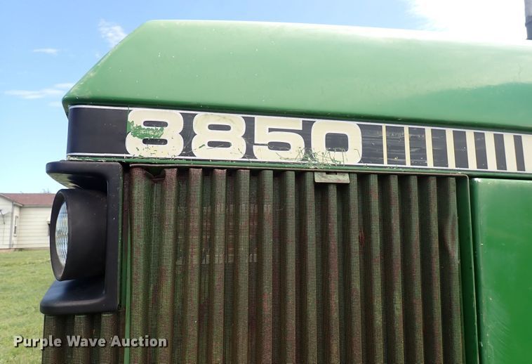 image for item DS7132 1983 John Deere 8850  4WD tractor