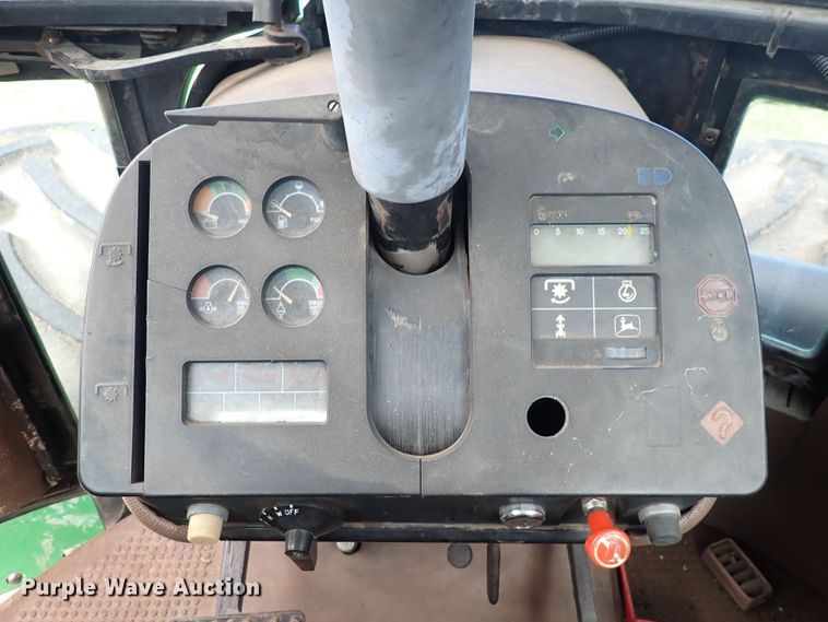 image for item DS7132 1983 John Deere 8850  4WD tractor