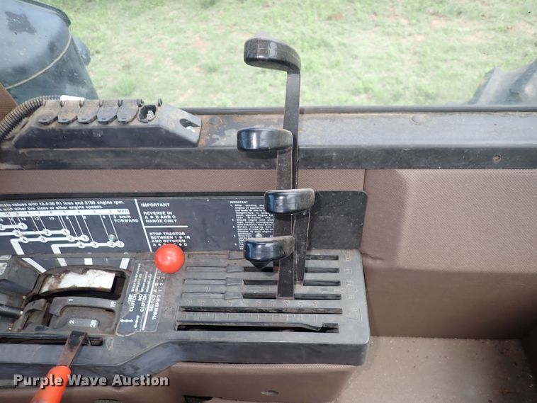 image for item DS7132 1983 John Deere 8850  4WD tractor