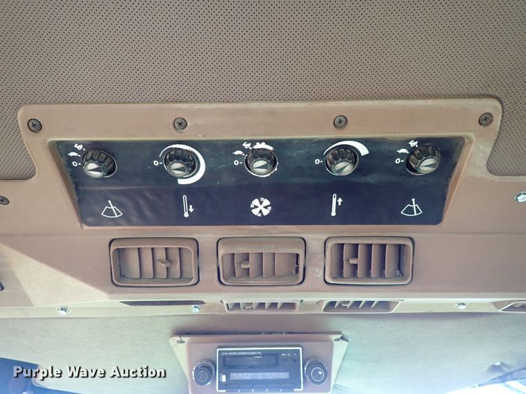 image for item DS7132 1983 John Deere 8850  4WD tractor