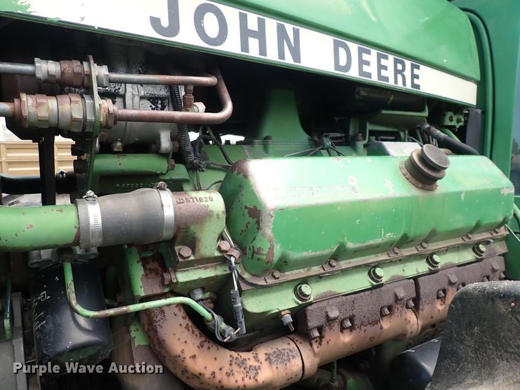 image for item DS7132 1983 John Deere 8850  4WD tractor