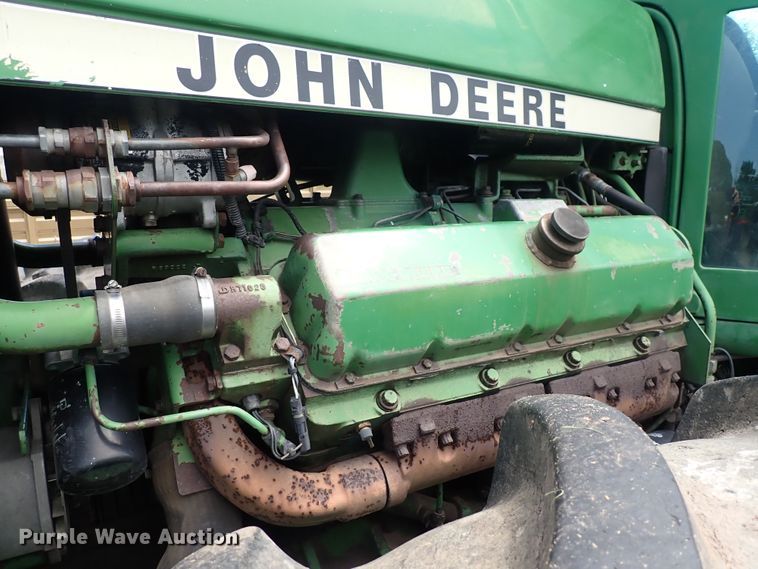 image for item DS7132 1983 John Deere 8850  4WD tractor