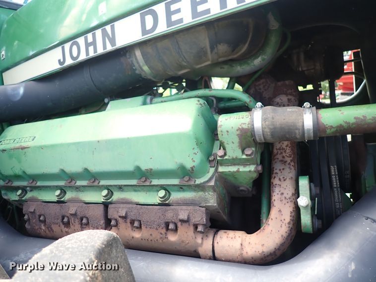 image for item DS7132 1983 John Deere 8850  4WD tractor