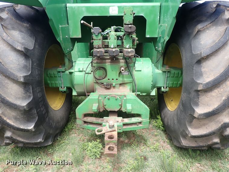 image for item DS7132 1983 John Deere 8850  4WD tractor