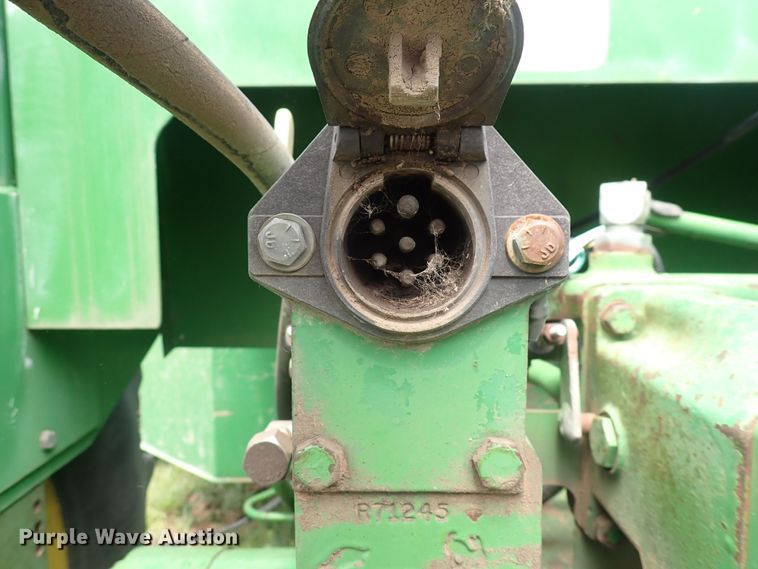 image for item DS7132 1983 John Deere 8850  4WD tractor