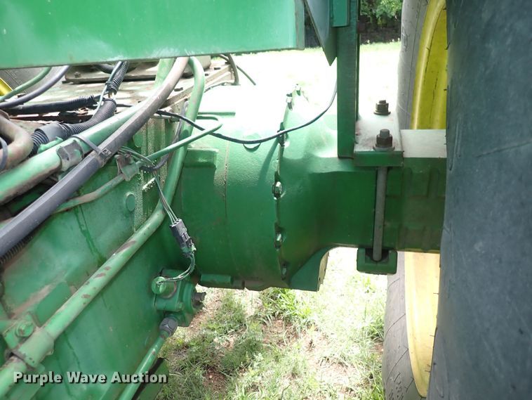 image for item DS7132 1983 John Deere 8850  4WD tractor