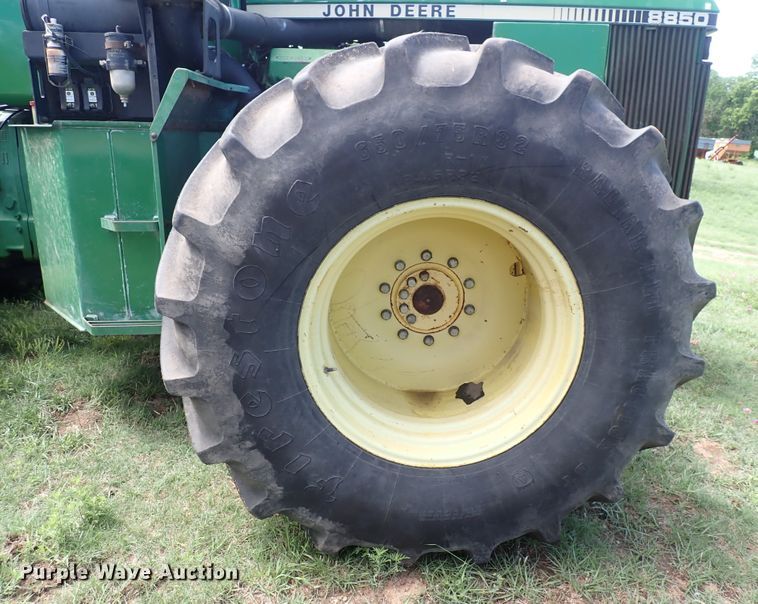 image for item DS7132 1983 John Deere 8850  4WD tractor