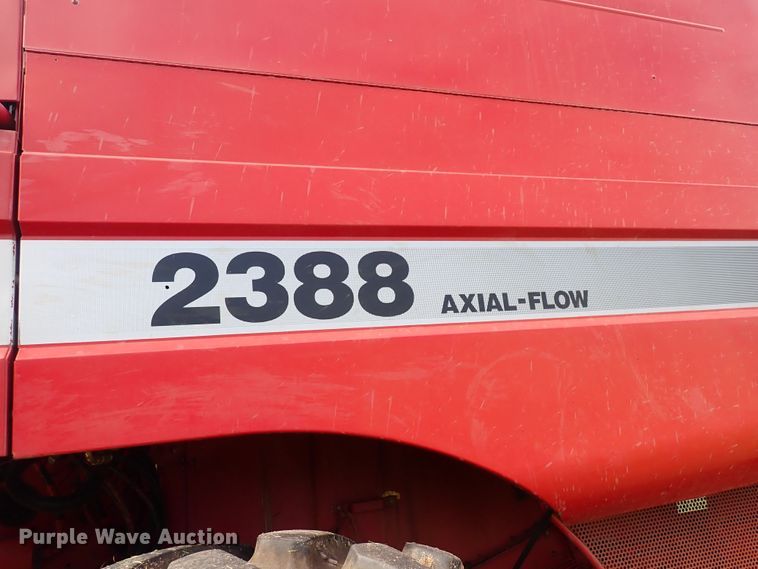 image for item DS7133 1998 Case IH 2388  combine