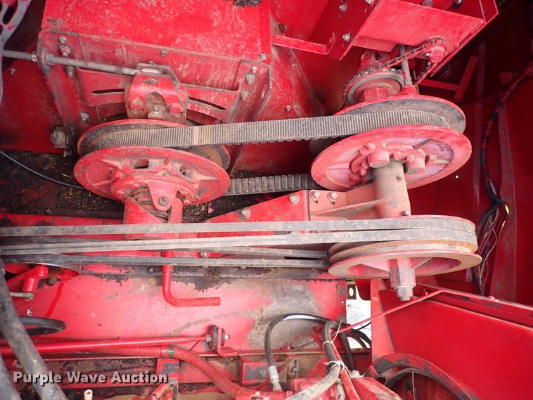 image for item DS7133 1998 Case IH 2388  combine