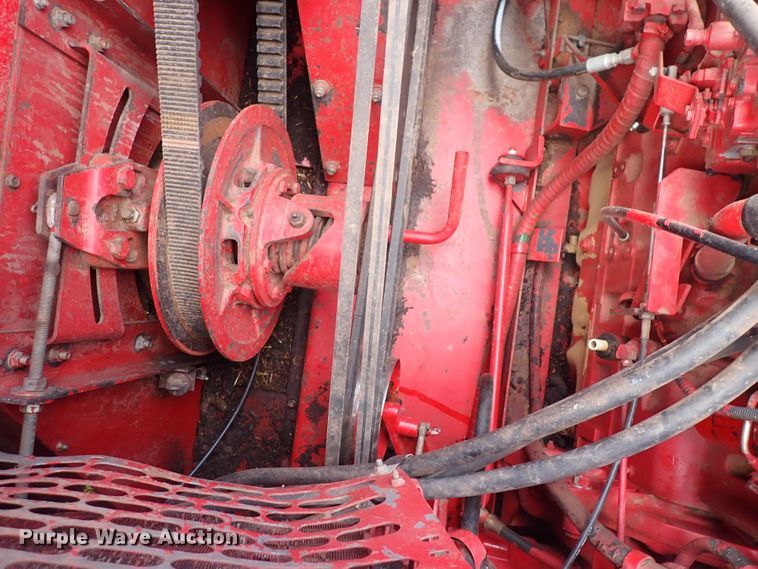 image for item DS7133 1998 Case IH 2388  combine