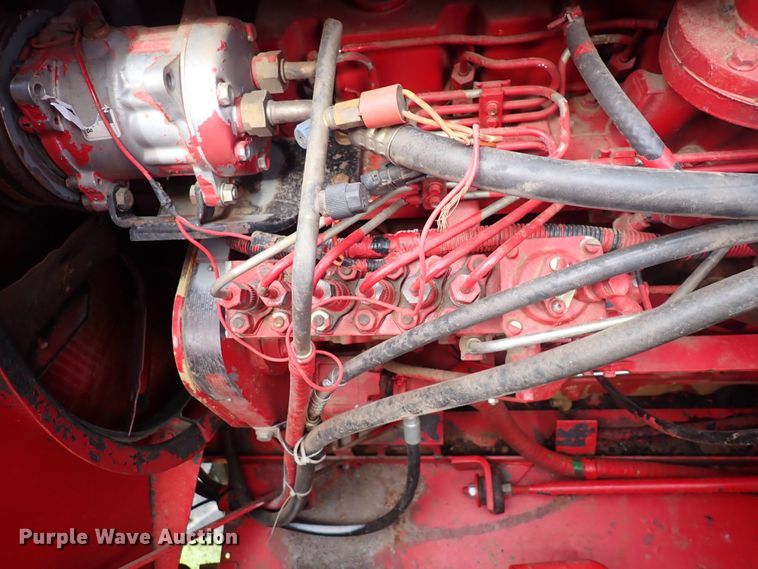 image for item DS7133 1998 Case IH 2388  combine