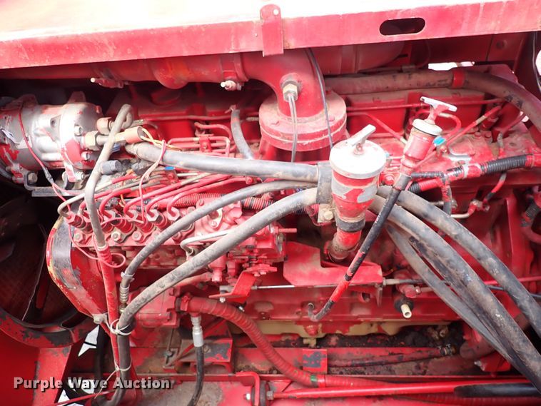 image for item DS7133 1998 Case IH 2388  combine