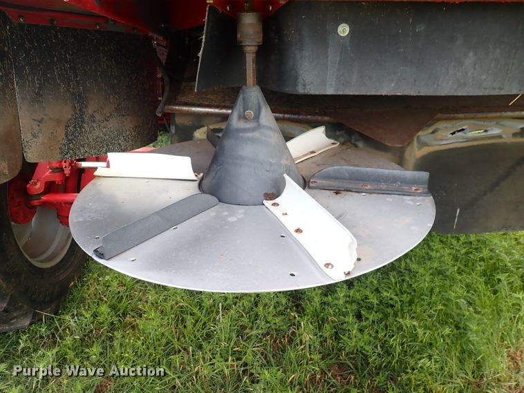 image for item DS7133 1998 Case IH 2388  combine