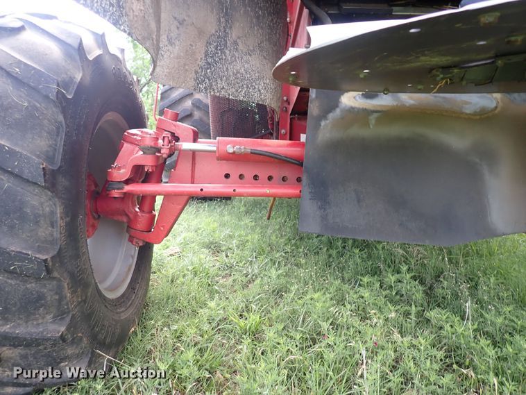 image for item DS7133 1998 Case IH 2388  combine