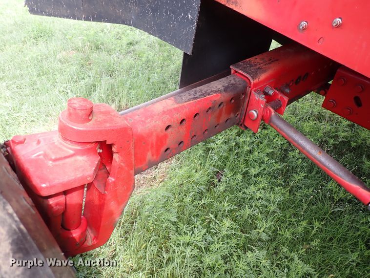 image for item DS7133 1998 Case IH 2388  combine