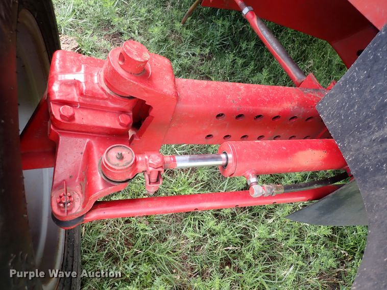 image for item DS7133 1998 Case IH 2388  combine