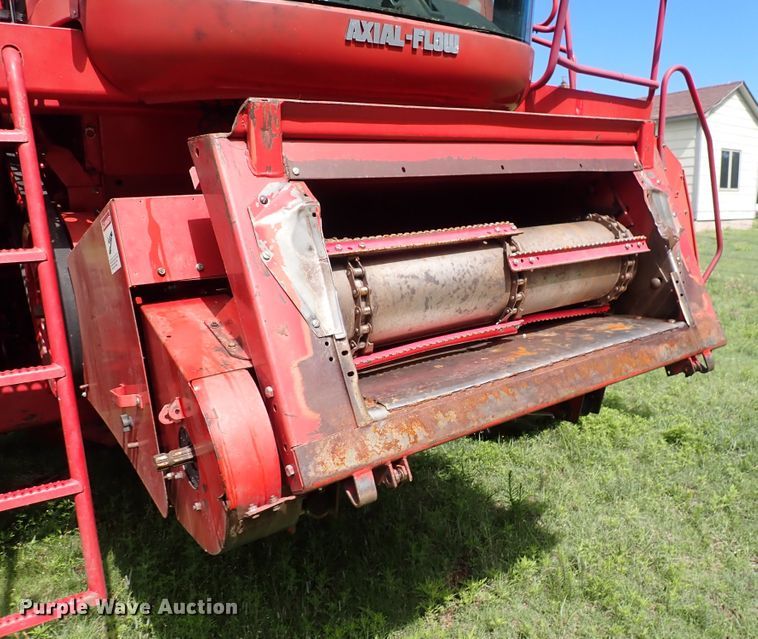 image for item DS7133 1998 Case IH 2388  combine