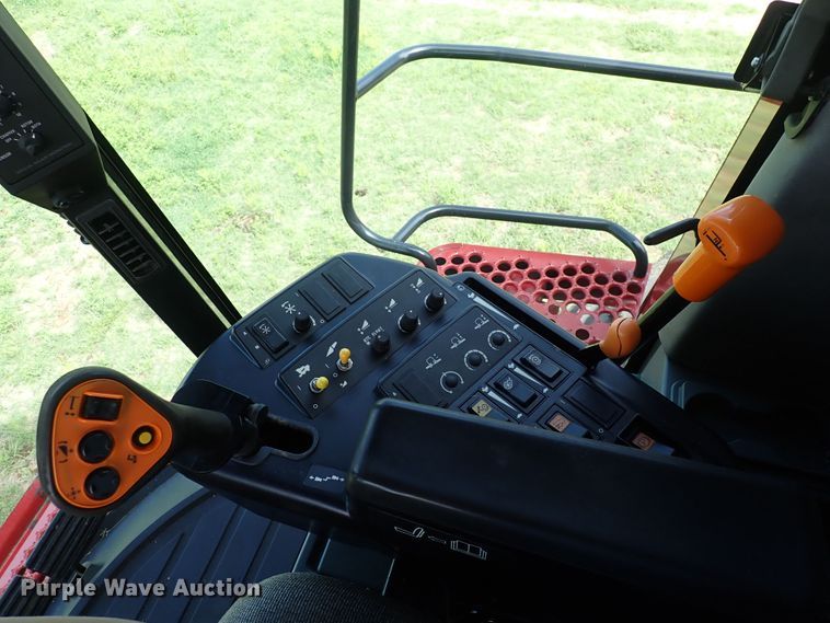 image for item DS7135 2007 Case IH 2588 AFS  combine