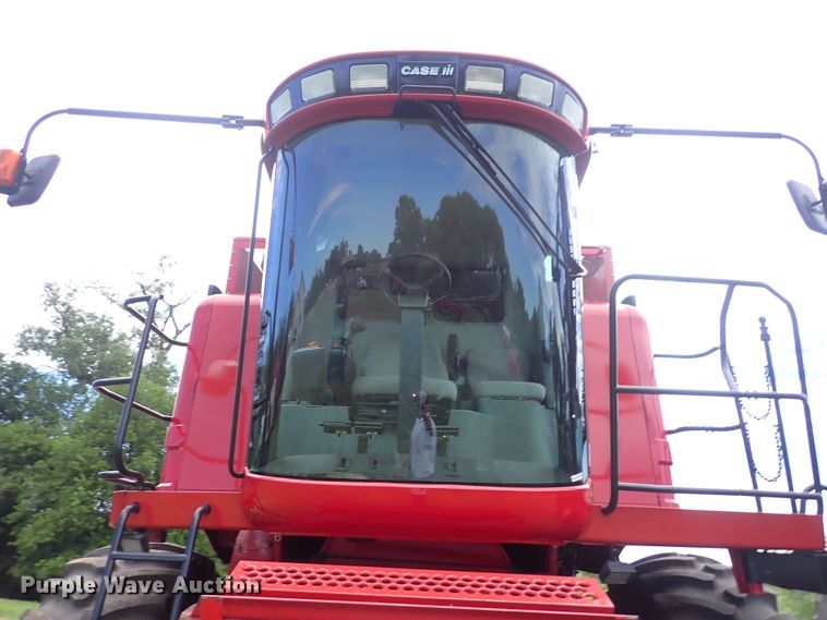 image for item DS7135 2007 Case IH 2588 AFS  combine