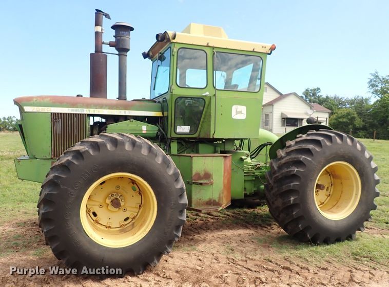 image for item DS7136 1974 John Deere 7520  4WD tractor