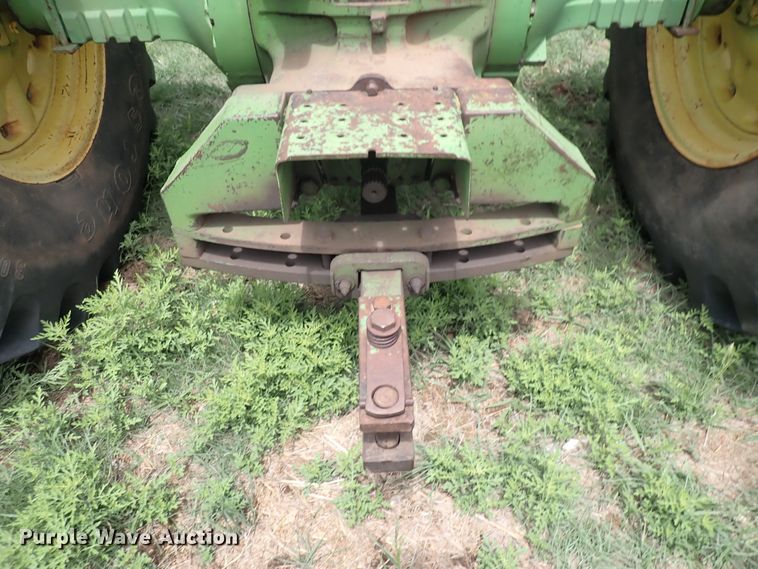 image for item DS7136 1974 John Deere 7520  4WD tractor